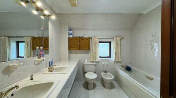 Picture #9 of Property #1562726541 in Ravine Road, Canford Cliffs BH13 7HY