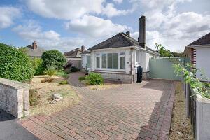 Picture #0 of Property #1565482341 in Braemar Avenue, Hengistbury Head, Bournemouth BH6 4JF