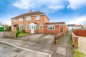 Picture #15 of Property #1566451641 in Causeway Crescent, Totton, Southampton SO40 3AY