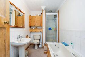 Picture #12 of Property #1567861641 in Downs Park Crescent, Southampton SO40 9GQ