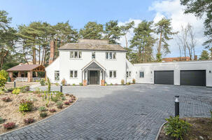 Picture #0 of Property #1569790641 in Davids Lane, Ringwood BH24 2AW