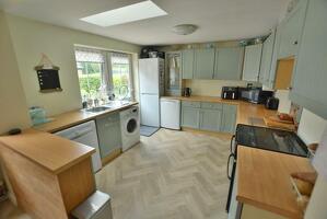 Picture #5 of Property #1573887141 in New Borough Road, Wimborne BH21 1RB