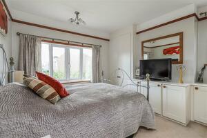 Picture #8 of Property #1576129641 in Testwood Avenue, Totton SO40 3LW