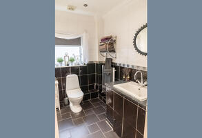 Picture #4 of Property #1580128641 in LARGE CHALET HOUSE Kingswell Road, Bournemouth BH10 5DW
