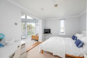 Picture #12 of Property #1581903141 in Salterns Way, Lilliput  BH14 8JR