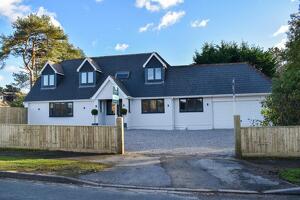 Picture #10 of Property #1584666441 in Hill Way, Ashley Heath, Ringwood BH24 2HZ