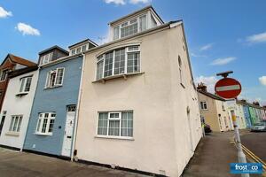 Picture #0 of Property #1585129731 in Stanley Road, Poole BH15 1QX
