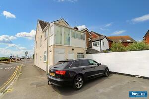 Picture #9 of Property #1585129731 in Stanley Road, Poole BH15 1QX