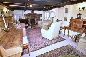 Picture #1 of Property #1591125141 in Beaucroft Road, Colehill, Wimborne BH21 2QW