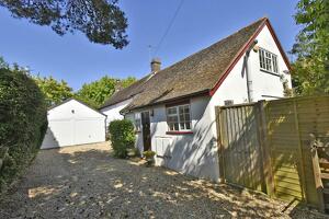 Picture #10 of Property #1591125141 in Beaucroft Road, Colehill, Wimborne BH21 2QW