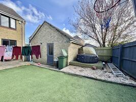 Picture #9 of Property #1592515641 in Lake Road, Hamworthy, Poole BH15 4LN