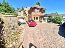 Picture #4 of Property #1594471131 in Moore Avenue, West Howe, Bournemouth BH11 8AY