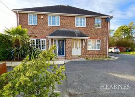 Picture #0 of Property #1594473441 in Upton Road, Creekmoor, Poole BH17 7AH