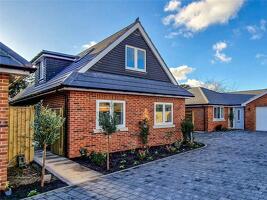 Picture #1 of Property #1594698441 in Forest Close, Highcliffe, Christchurch BH23 4QF