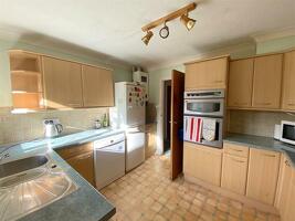 Picture #4 of Property #1596309141 in Acacia Avenue, Verwood BH31 6XF