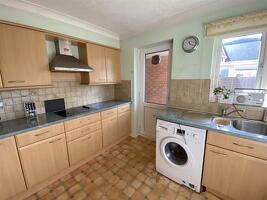 Picture #5 of Property #1596309141 in Acacia Avenue, Verwood BH31 6XF
