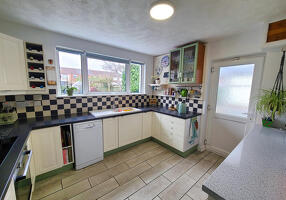 Picture #2 of Property #1599865641 in Milverton Road, Eling, Totton SO40 9GU