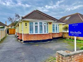 Picture #0 of Property #1600486341 in Beresford Gardens, Mudeford, Christchurch BH23 3QW