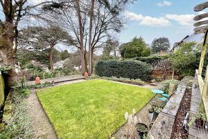 Picture #1 of Property #1600996641 in Brackendale Road, Bournemouth BH8 9JA