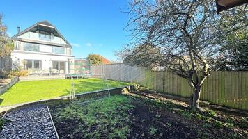 Picture #16 of Property #1605175131 in Whitecliff Crescent, Whitecliff BH14 8DT