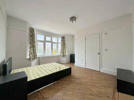 Picture #7 of Property #1607303241 in St. Lukes Road, Bournemouth BH3 7LT