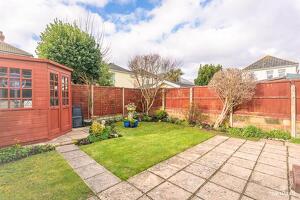 Picture #9 of Property #1619192541 in Irving Lane, Bournemouth BH6 5HH