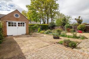 Picture #8 of Property #1622031741 in Ashurst SO40 7DJ
