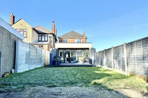 Picture #4 of Property #1623118341 in Cromer Road, Poole BH12 1NE