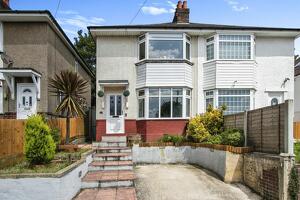 Picture #14 of Property #1627909731 in Sunnyside Road, Poole BH12 2LB