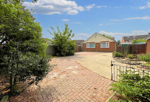 Picture #0 of Property #1628944641 in Millhams Close, Bournemouth BH10 7LW