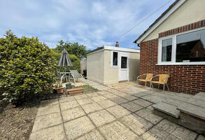 Picture #2 of Property #1628944641 in Millhams Close, Bournemouth BH10 7LW