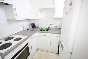 Picture #2 of Property #1629399921 in Donoughmore Road, Bournemouth BH1 4HG
