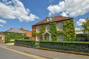 Picture #0 of Property #1630462641 in 17 Poole Road, WIMBORNE BH21 1QA
