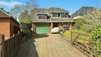 Picture #0 of Property #1635755541 in Lake Road, Verwood BH31 6BX