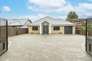 Picture #24 of Property #1641322341 in Sandy Lane, St. Ives, Ringwood BH24 2LE