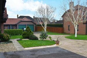 Picture #1 of Property #1644666441 in Ashley Close, Ringwood BH24 1QX