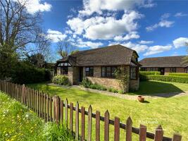 Picture #14 of Property #1649310741 in Stony Lane, Burton, Christchurch BH23 7LG