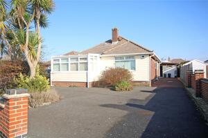 Picture #0 of Property #1650877131 in Arnolds Close, Barton on Sea, New Milton BH25 7JW