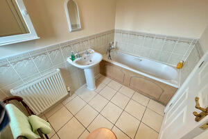 Picture #7 of Property #1650905931 in Cauldron Barn Road, Swanage BH19 1QF