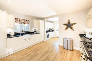 Picture #8 of Property #1651551441 in Little Dewlands, Verwood BH31 6QA