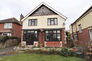 Picture #3 of Property #1656951231 in Ulwell Road, Swanage BH19 1LN