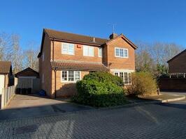 Picture #0 of Property #1658836341 in Frome Close, Southampton SO40 4SL