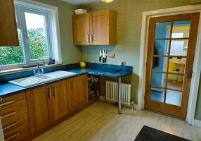 Picture #10 of Property #1660351341 in Causeway Crescent, Totton SO40 3AX