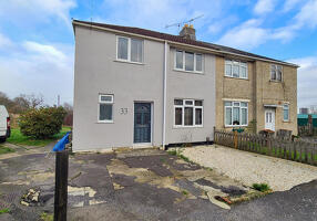 Picture #19 of Property #1660351341 in Causeway Crescent, Totton SO40 3AX