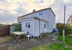 Picture #23 of Property #1660351341 in Causeway Crescent, Totton SO40 3AX