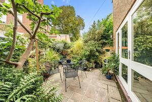 Picture #9 of Property #1660979931 in St. James Close, Poole BH15 1JL