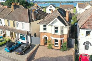 Picture #0 of Property #1662055131 in Sterte Road, Poole BH15 2AB
