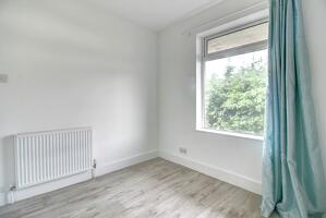 Picture #15 of Property #1662849141 in Hennings Park Road, Poole BH15 3QU