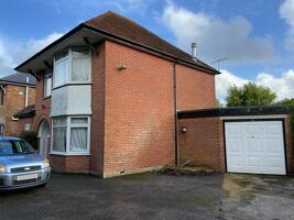 Picture #24 of Property #1662849141 in Hennings Park Road, Poole BH15 3QU