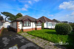 Picture #0 of Property #1672501641 in Namu Road, Bournemouth BH9 2QZ